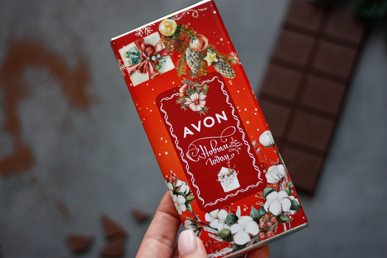 Корпоративные подарки: как наборы и открытки с шоколадом создают эмоцию, которую помнят